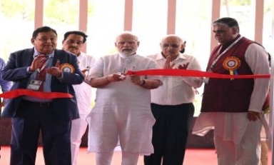 Modi Inaugurates hospital complex and CoE in South Gujarat