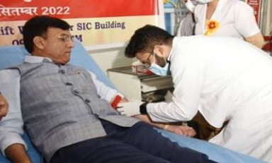 Mandaviya inaugurates blood donation as part of Raktdaan Amrit Mahotsav