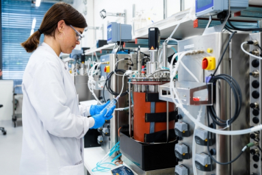 Lonza launches Singapore Media Development Lab to cut biomanufacturing risk