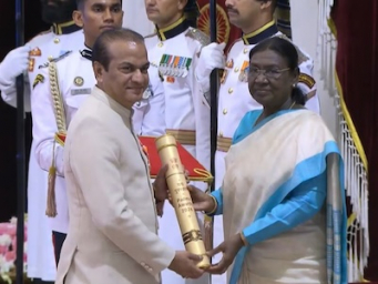 President of India confers Padma Shri Award on Dr. P. Vijay Anand Reddy